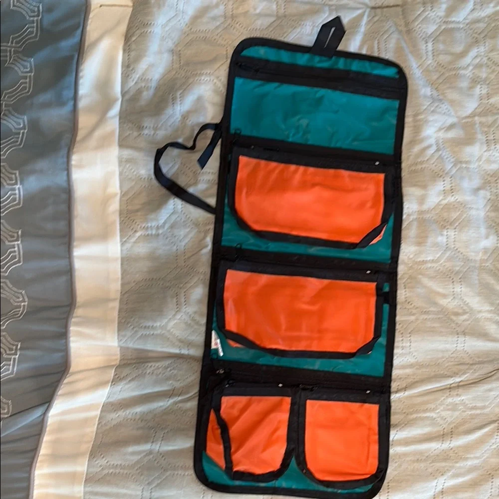 Travel Hanging Organizer with Orange and Teal Pockets